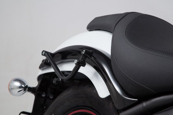 SLC side carrier left Kawasaki Vulcan 900 (06-).