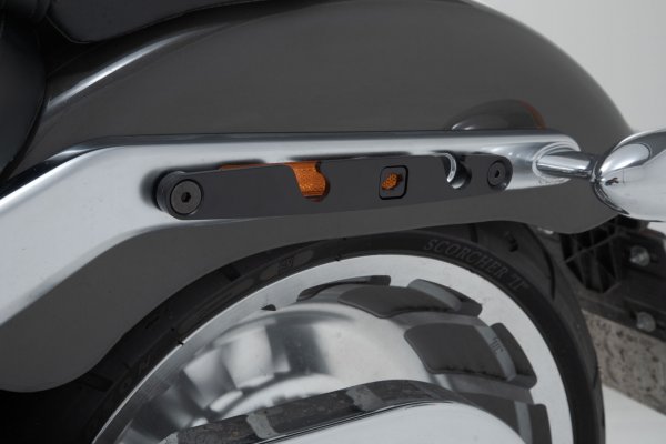 SLH side carrier left Harley-Davidson Softail Fat Boy / S (17-).