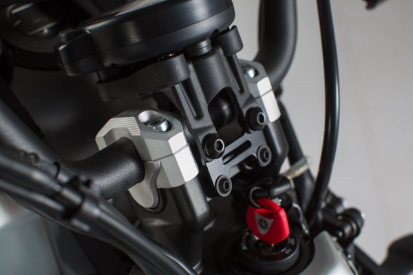 Bar riser H=20 mm. Black. Yamaha XSR700 (15-).