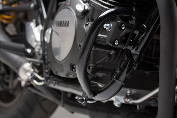 Crash bar Black. Yamaha XJR1200 / XJR1300 (95-).