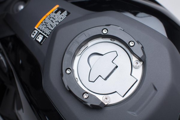 EVO tank ring Black. Yamaha MT-03 (16-).