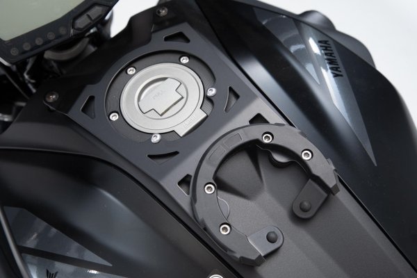 EVO tank ring Black. Yamaha MT-07 (18-).