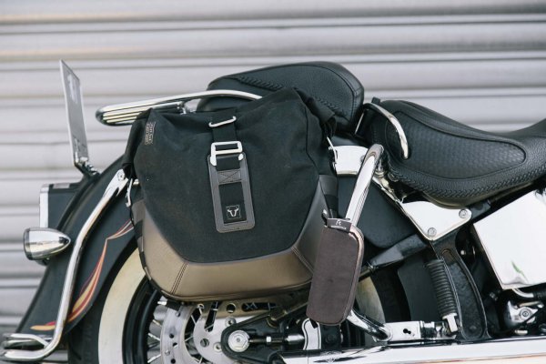 Legend Gear side bag system LC Harley Davidson Softail Deluxe, Heritage Classic.