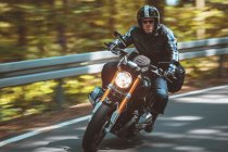 Legend Gear strap tank bag LT2 5.5 l. Strap fastening. Splash-proof.