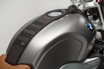 Legend Gear tank strap set BMW R nineT models (14-). With LA1 accessory bag.