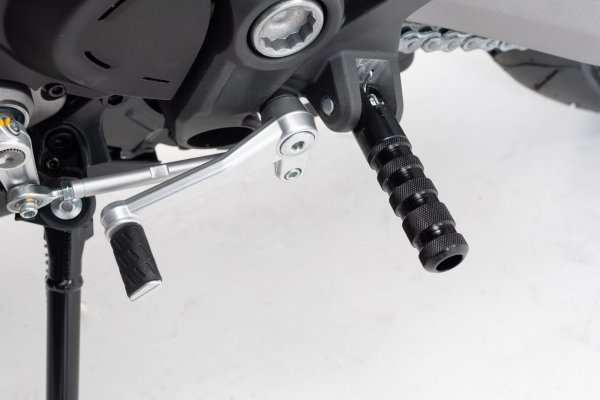 Racing footrest kit Black. Ducati models (17-).